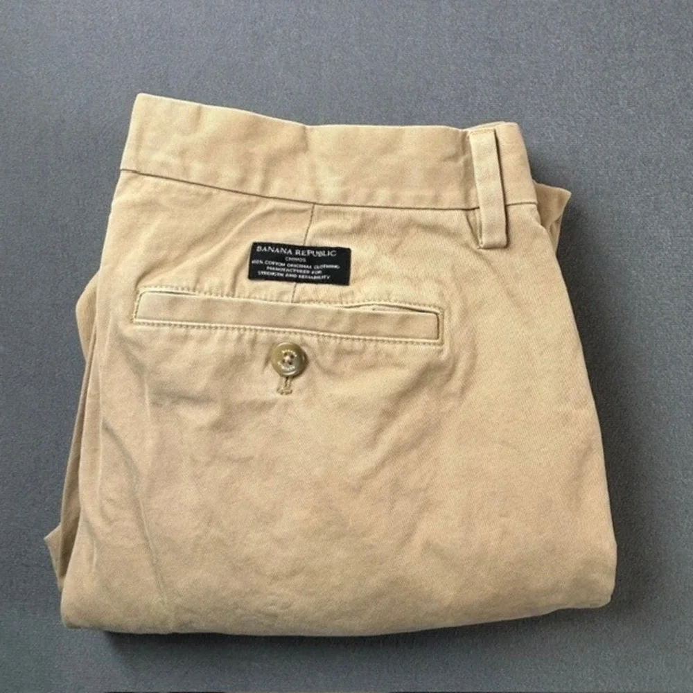 Banana Republic Men's Beige Emerson Chino 100% Cotton Pants 31 x 32